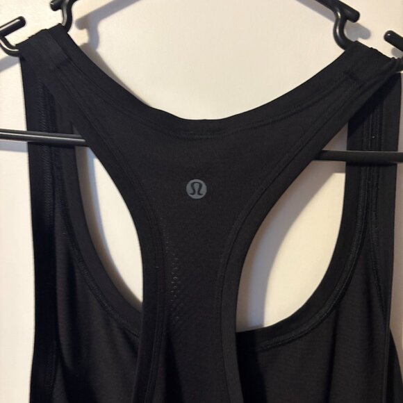 Lululemon Swiftly Tech Racerback Tank Top 2.0 Waist Length size 14 Black - Picture 4 of 4